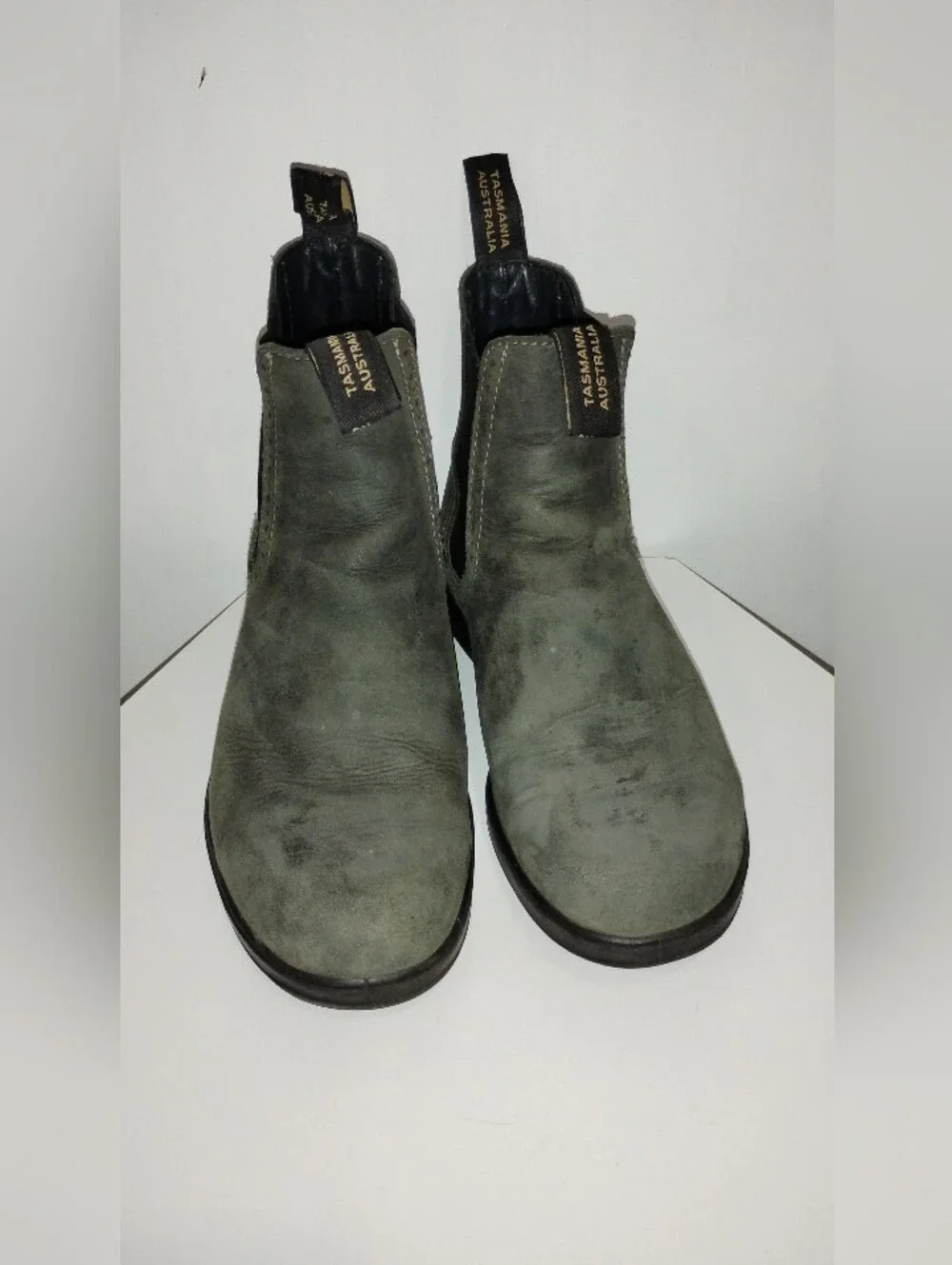 BLUNDERSTONE SUEDE CHELSEA BOOTS